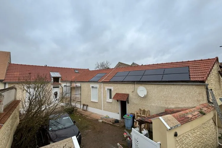 Installation d'un système solaire photovoltaïque